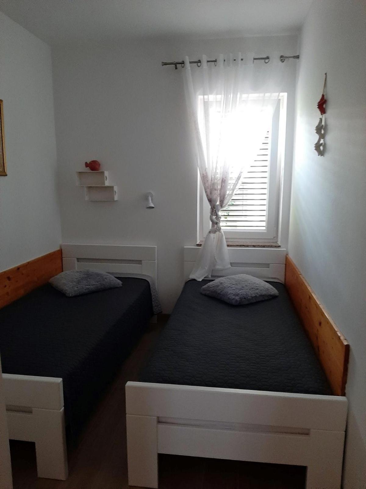 Apartman Mima Apartment Porat  Exterior photo